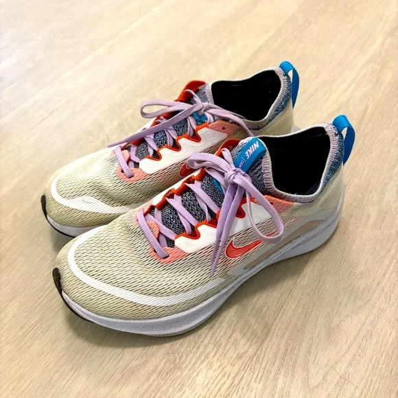 Nike Zoom Fly 4 Running Shoes - Picture 2 of 4